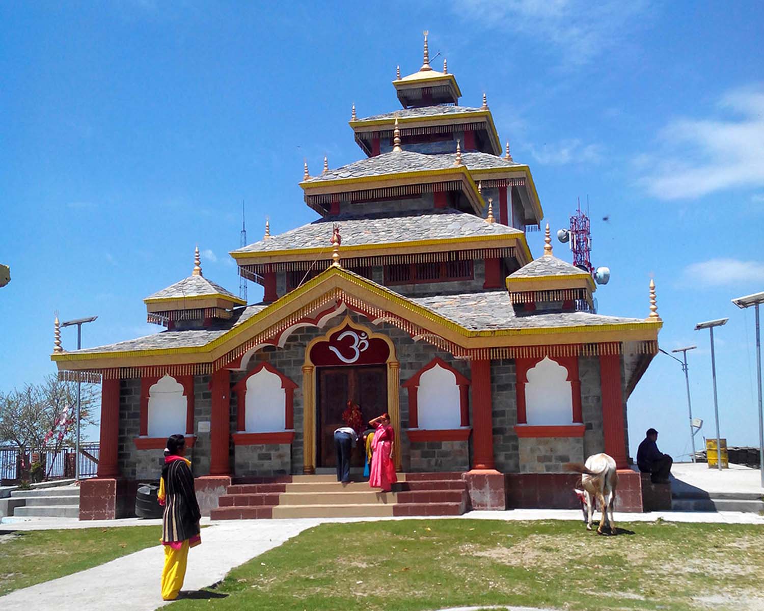 Dehradun to Surkanda devi Taxi